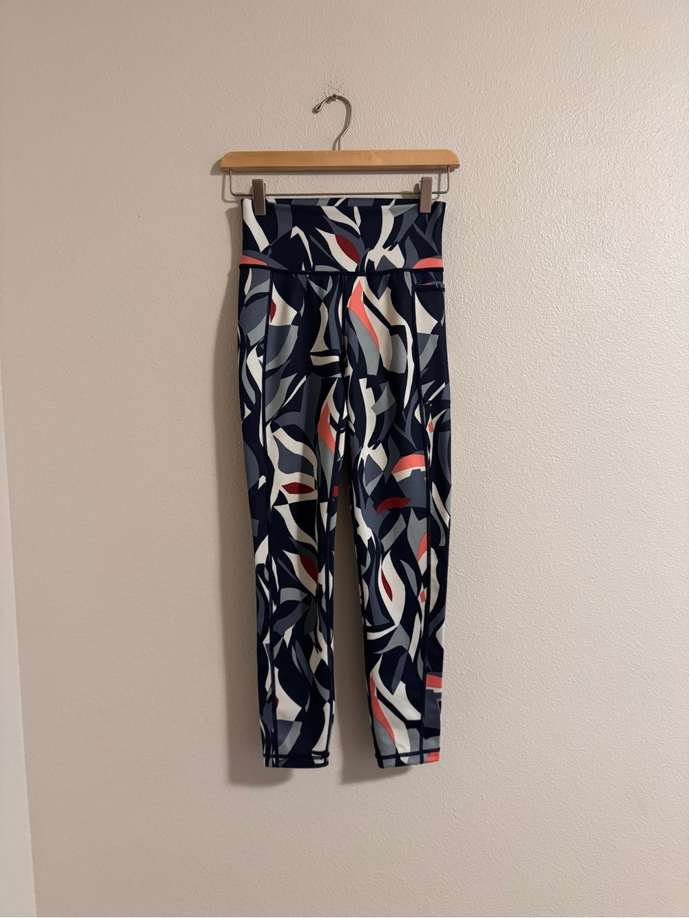 Sweaty Betty Navy, White & Coral Abstract Leggings